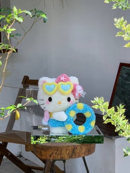 Kitty ever-lasting flower box